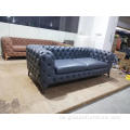 Windsor Drei -Sitzer -Sofa tufte sich Chesterfield Couch aus